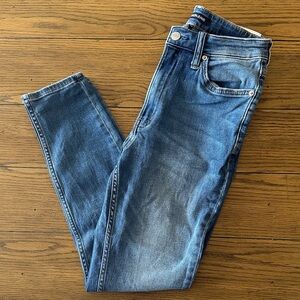 Calvin Klein Jeans Women's Faded Blue Skinny Jeans